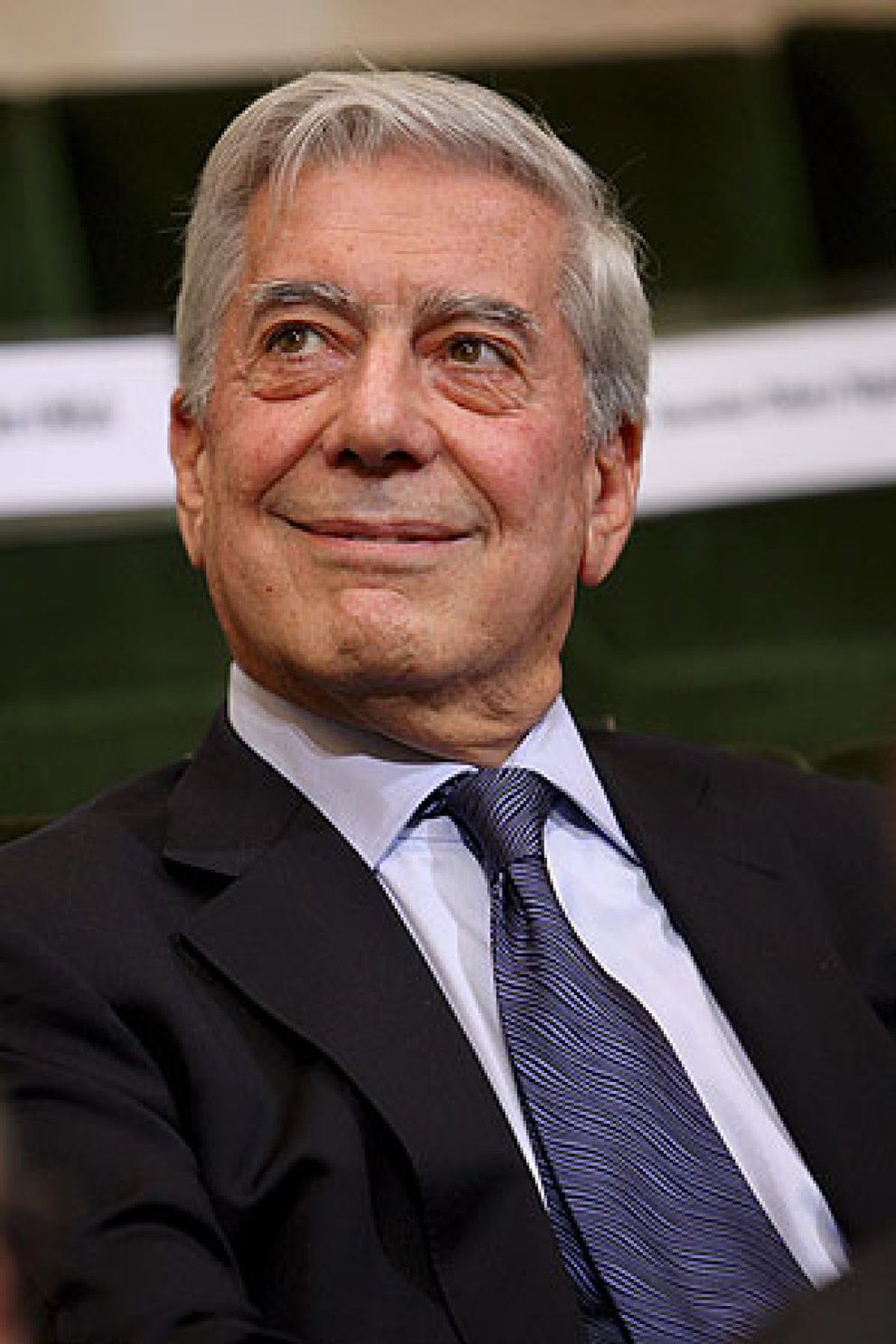 Premios Nobel Mario Vargas Llosa da la campanada y gana el Nobel de Literatura