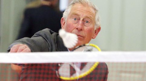 El príncipe Carlos de Inglaterra suda la gota gorda