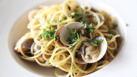 Auténticos espaguetis con almejas: así se hacen en Italia