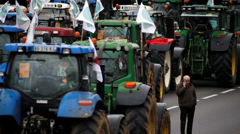 Una gran tractorada colapsa los principales accesos a París