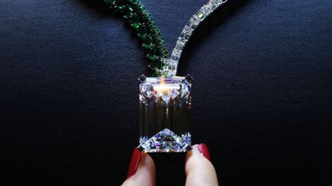 Jornada de paro en Barcelona y Christie's subasta el diamante más perfecto: el día en fotos