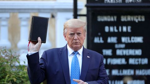 El nuevo plan de Trump para pagar sus condenas: vender biblias a 60 dólares