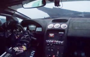 Adrian Newey, el cerebro de Red Bull, destroza un Lamborghini