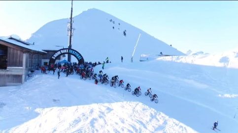 El festival ciclista que desafía el frío en los Alpes suizos