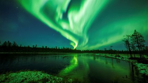 Las auroras boreales iluminan el cielo de la Laponia finlandesa