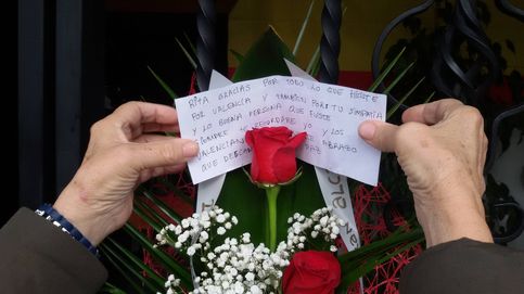 Muere Rita Barberá: flores y mensajes para recordar a 'la alcaldesa de España'