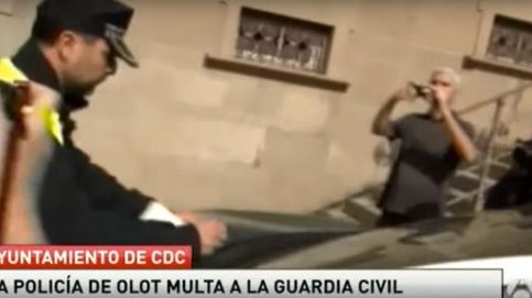 El padre del portero del Espanyol multó a un coche de la Guardia Civil